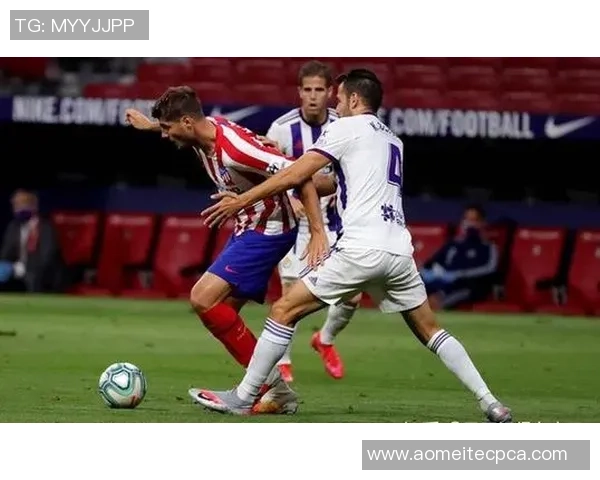 奥运会足球明星对决赛场激情碰撞展现运动精神与团队合作魅力